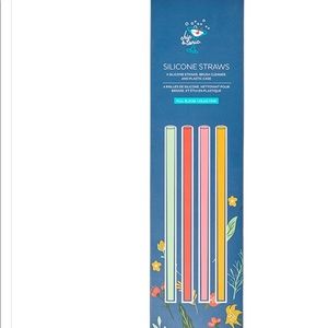 Set of 4 Silicone Straws + Brush Cleaner & Case

.